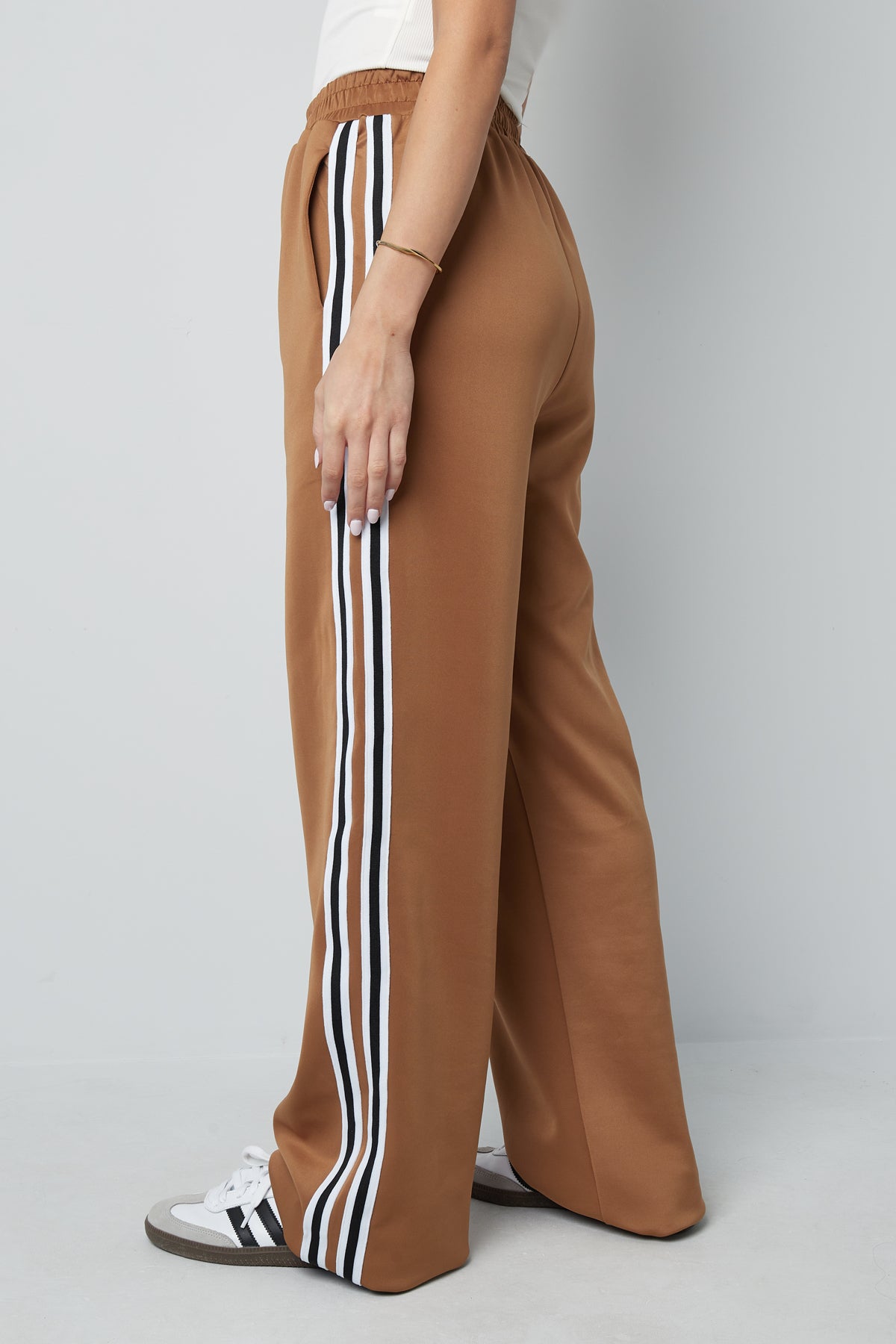 Gestreepte must have broek - beige