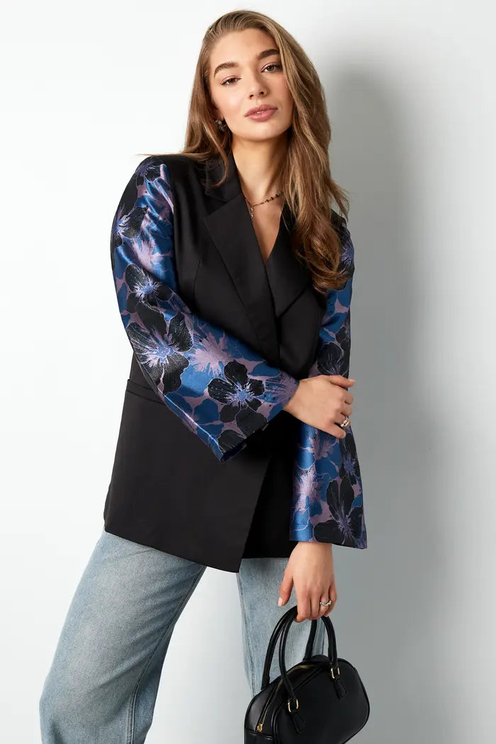 Zwarte blazer met jacquard mouwen - Blauw